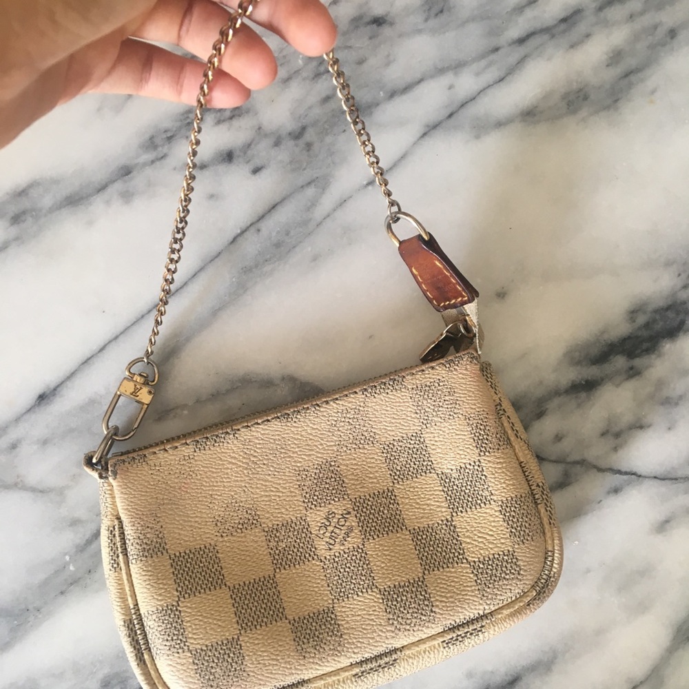 Authentic Louie Viitton mini pochette